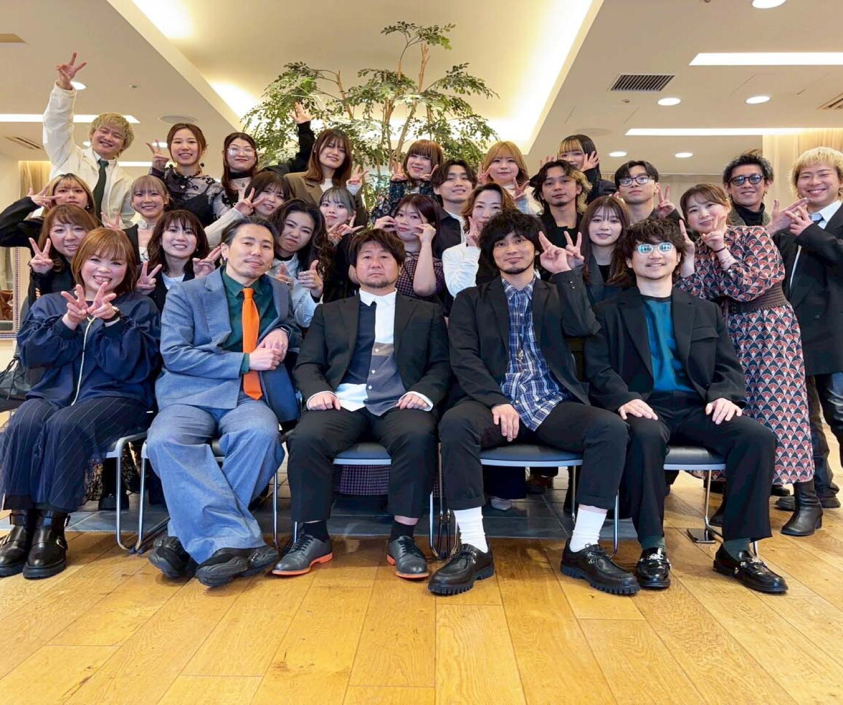 CLEO hair スタッフ集合写真